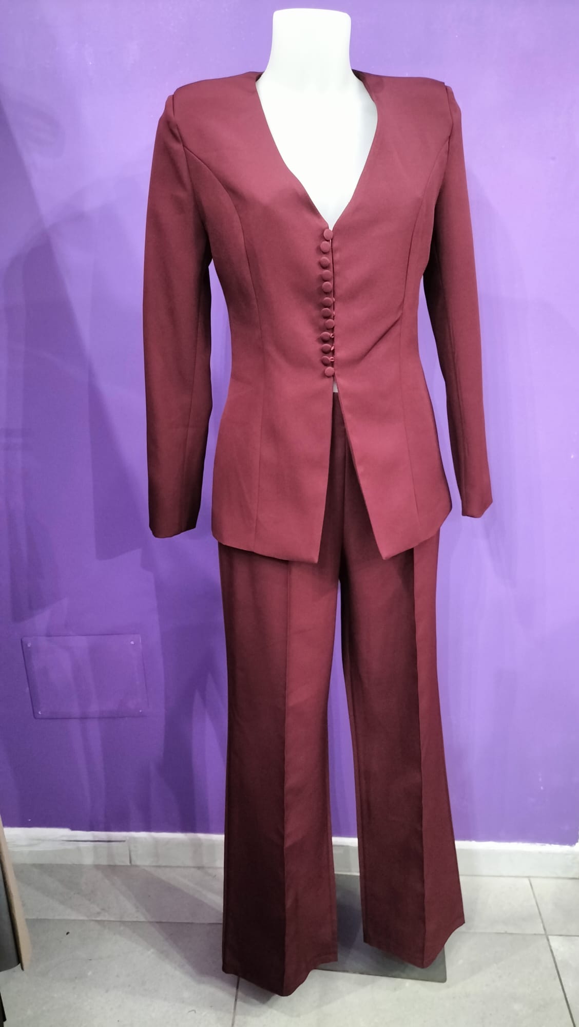 Tailleur Bordeaux ,Giacca dal Design raffinato e particolare, perfetto per eventi,cerimonie,serate