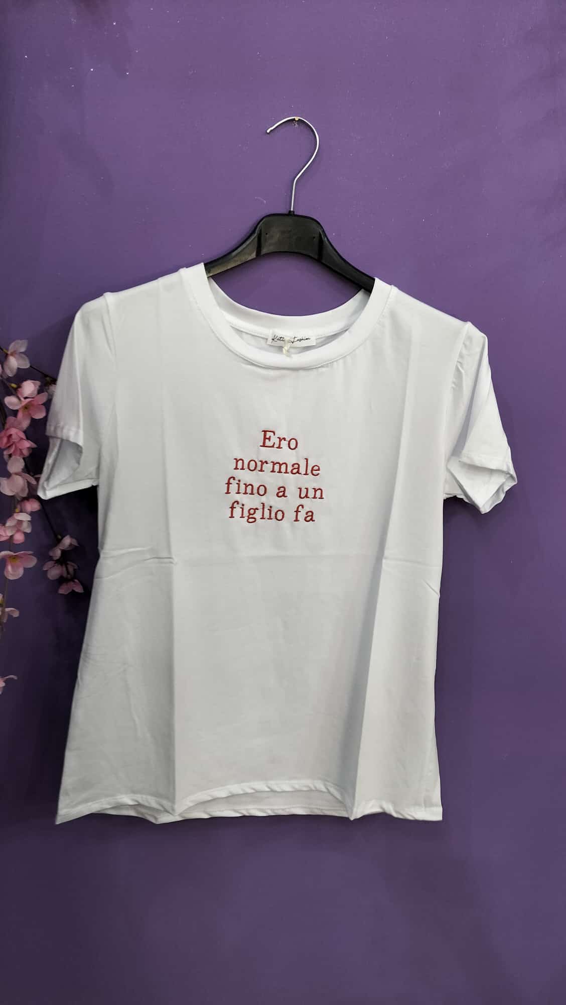 T-SHIRT BIANCA CON FRASE