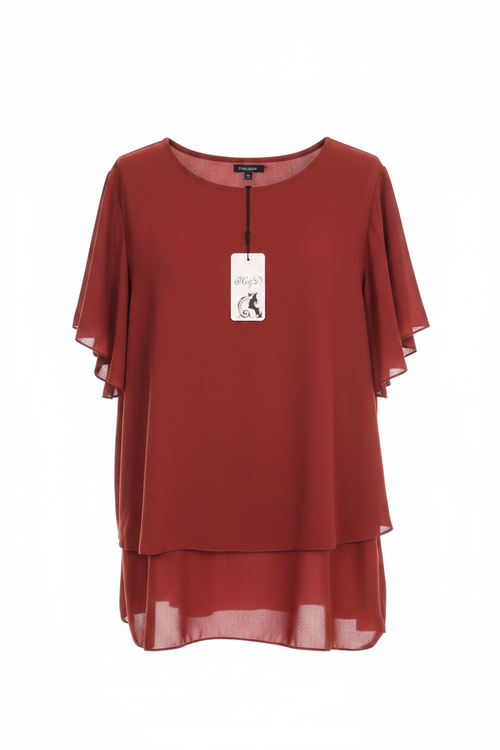 Blusa oversize sfondo bianco