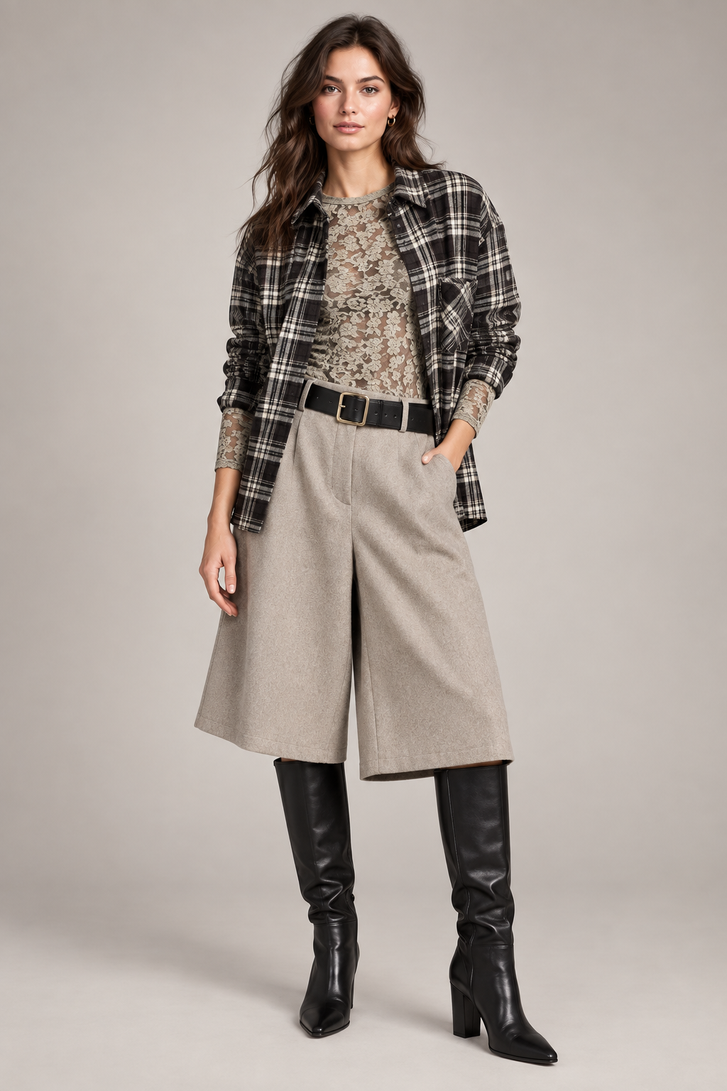 Outfit completo indossato da una modella